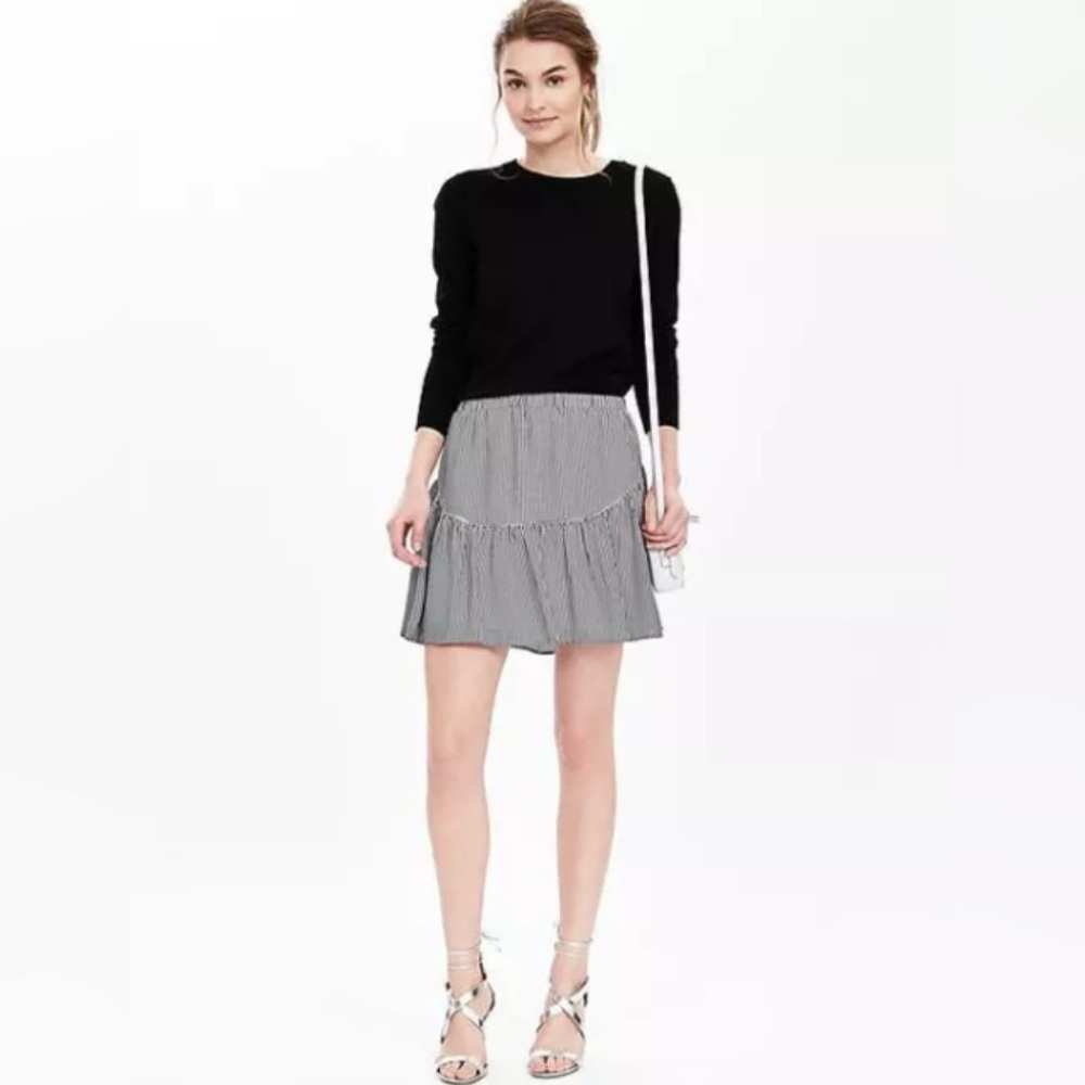 Banana Republic Pinstripe Skirt L